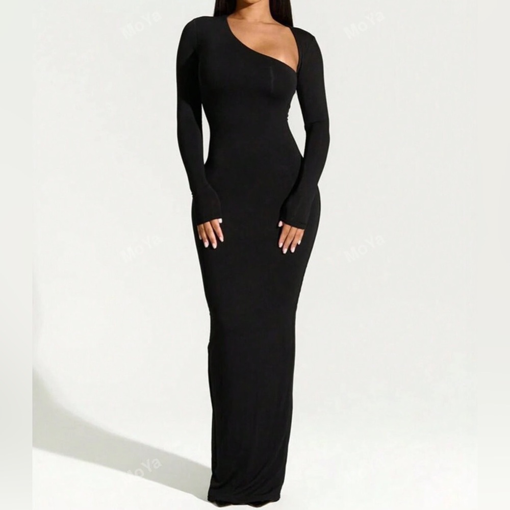 Women's Black One-Shoulder Long Sleeve Maxi Dress